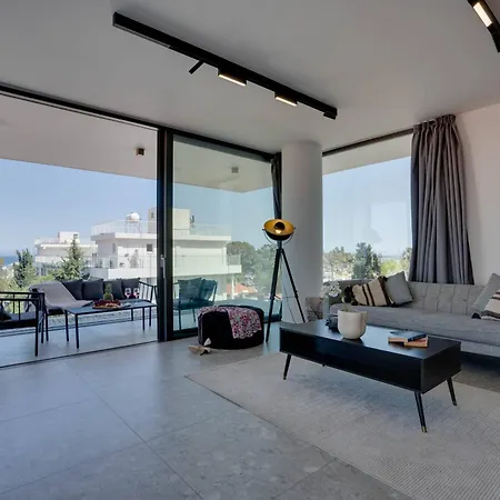 Sea View Deluxe Gaia 302 Larnaca