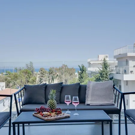 Sea View Deluxe Gaia 302 Apartment