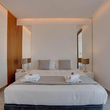 Sea View Deluxe Gaia 302 Apartment Larnaca