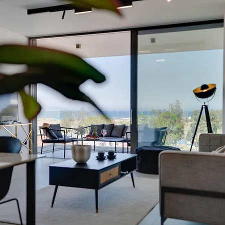 Sea View Deluxe Gaia 302 Larnaca