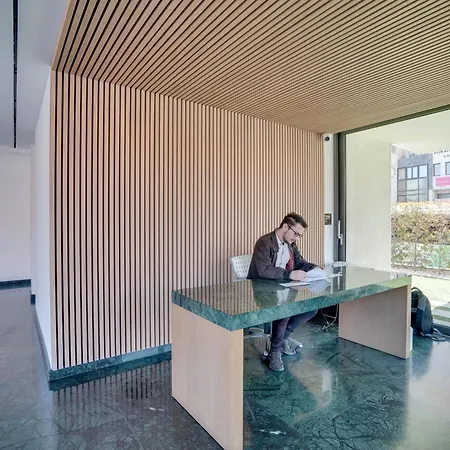 Sea View Deluxe Gaia 302 شقة