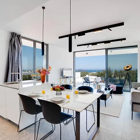 Sea View Deluxe Gaia 302 شقة