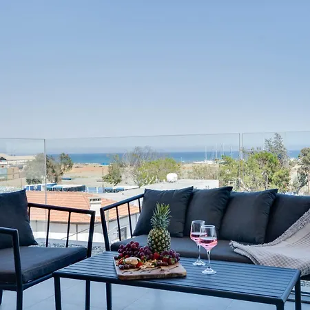 Sea View Deluxe Gaia 302 *