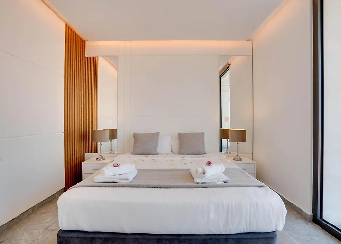 Sea View Deluxe Gaia 302 Larnaca